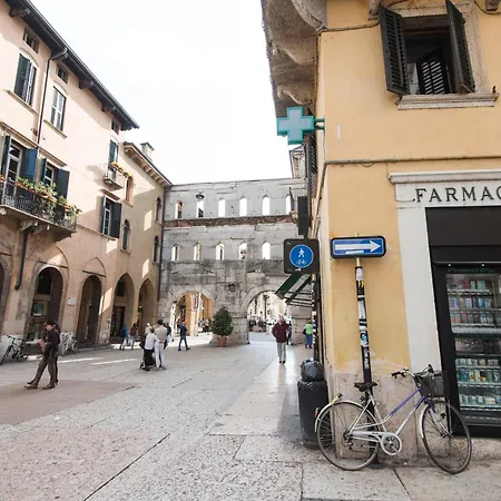 Italianflat - Via Adua Two Bedroom Old Town * Verona