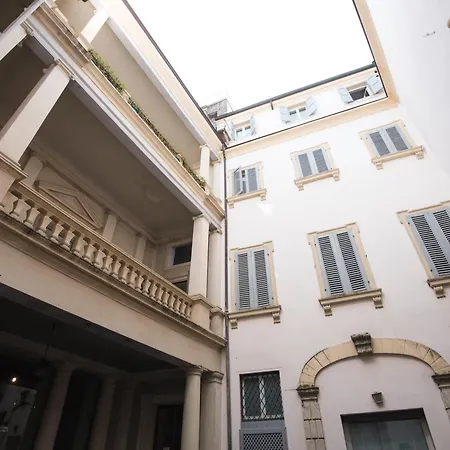 Italianflat - Via Adua Two Bedroom Old Town Apartament Werona