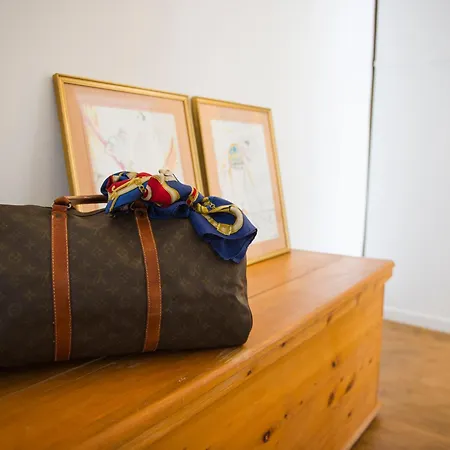 Italianflat - Via Adua Two Bedroom Old Town Apartment *