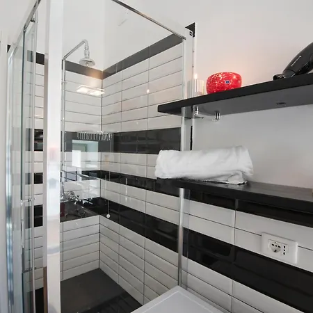 Apartament Italianflat - Via Adua Two Bedroom Old Town