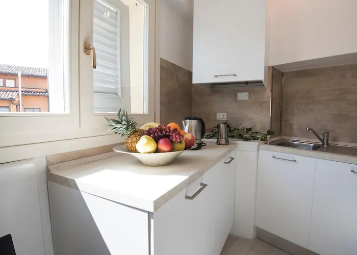 Italianflat - Via Adua Two Bedroom Old Town * Верона